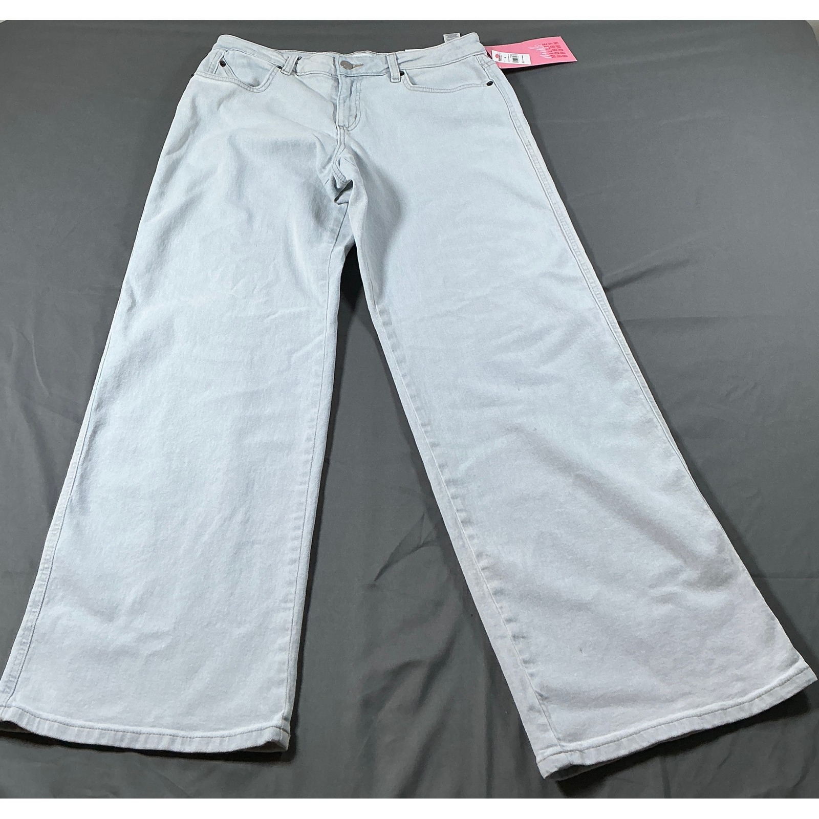 Mills By Millie Bobby Brown Low Rise Boyfriend Jeans Light Wash Size 4